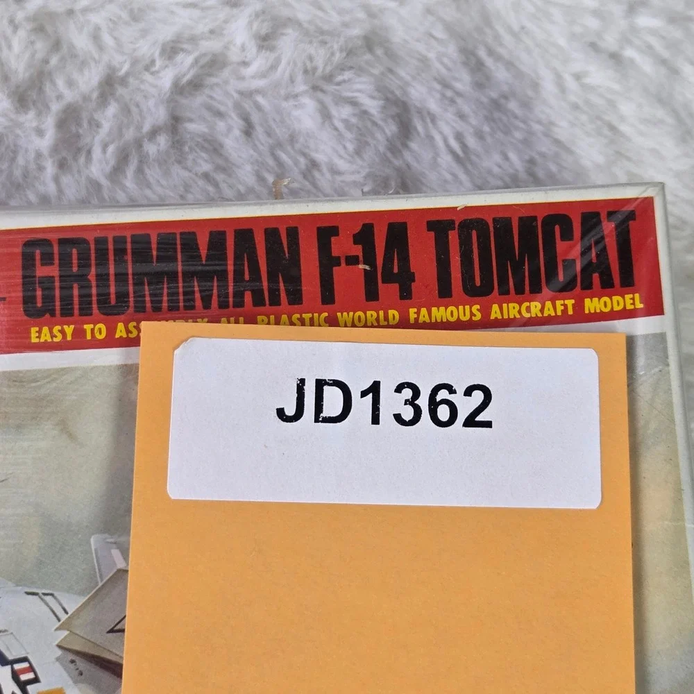 OTAKI‎ 1:144 Scale Plastic Model Kit Grumman F14 Tomcat Big Fighter Series 2